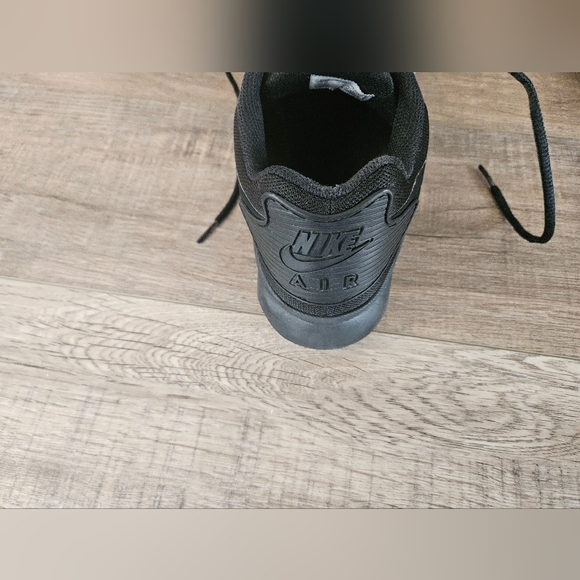 Nike Air Max Oketo Triple Black Mesh Running Shoe Mens Size 11 - Picture 6 of 15